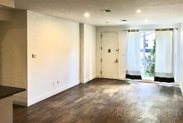 Rented by Real Street Inc | media 19