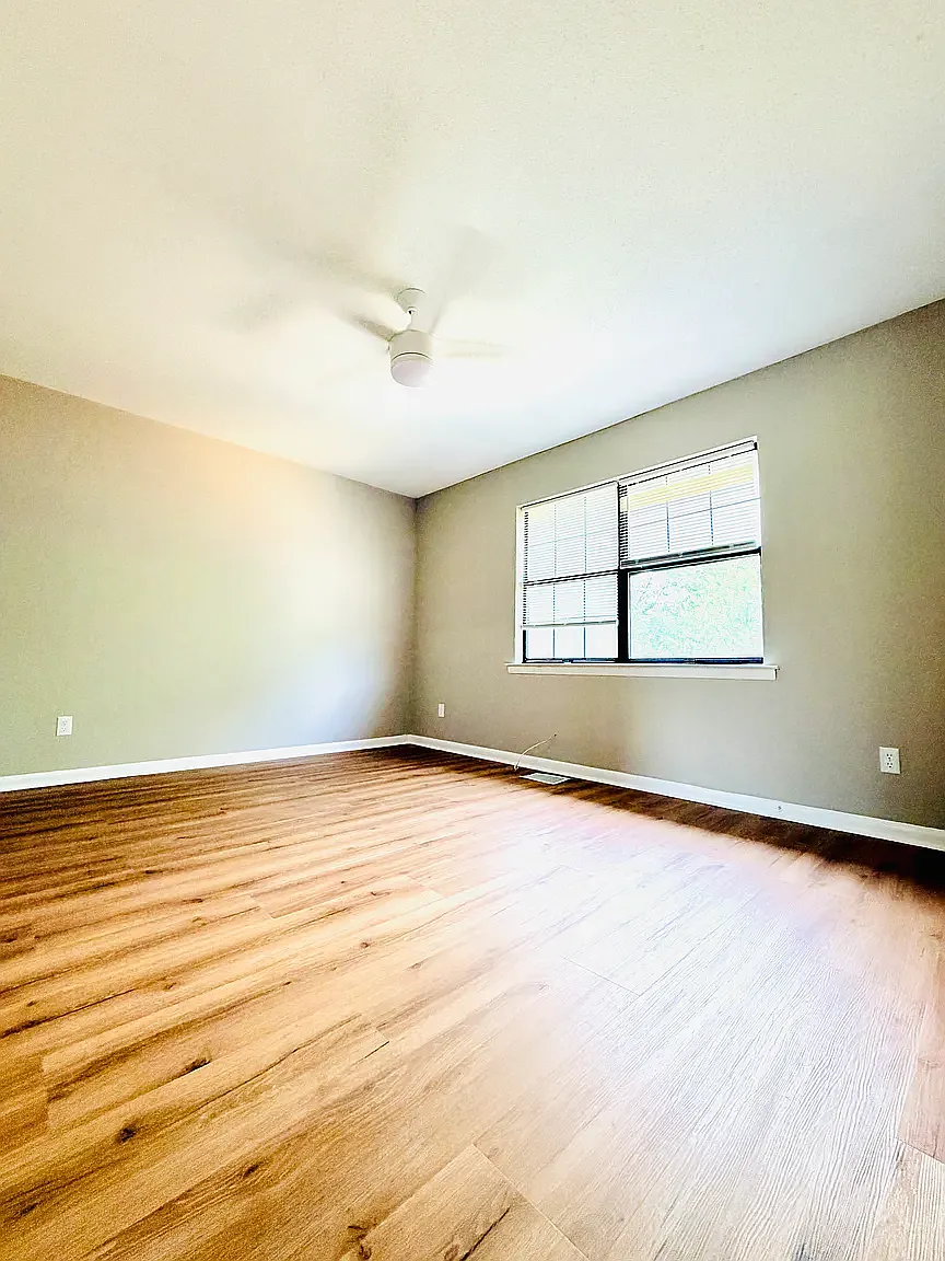 2 bed, 1.5 bath, 1200 sqft, $1,625 — Photo 4