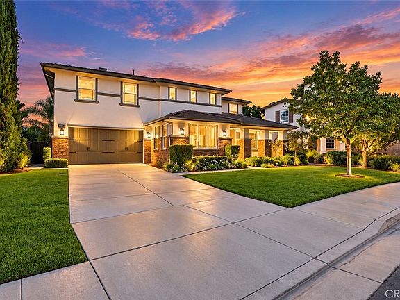 4th image of 46388 Canyon Crest Ct