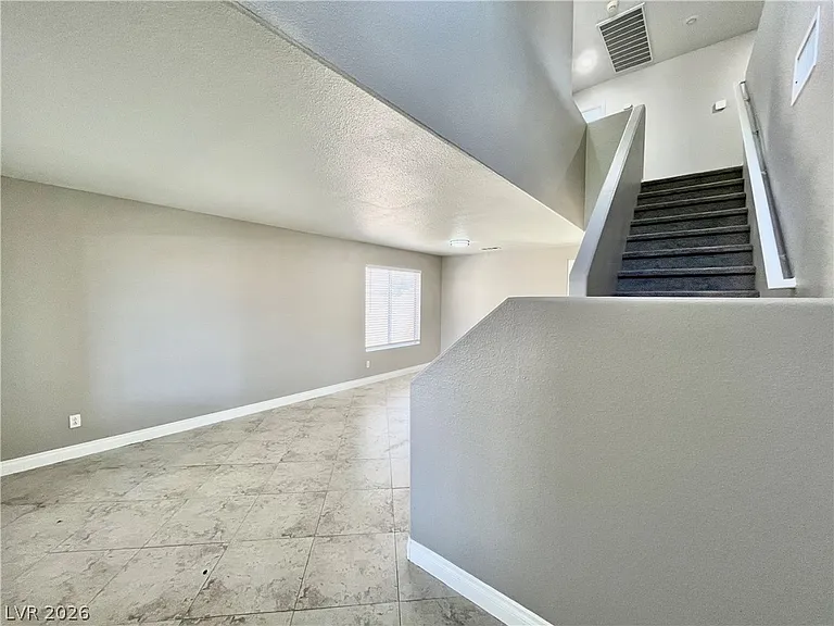 9924 Clover Field Ct — Photo 3
