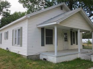 402 S 1st St, El Dorado Springs, MO 64744