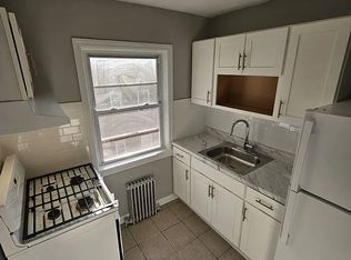 65 Melmore Gdns #202C, East Orange, NJ 07017