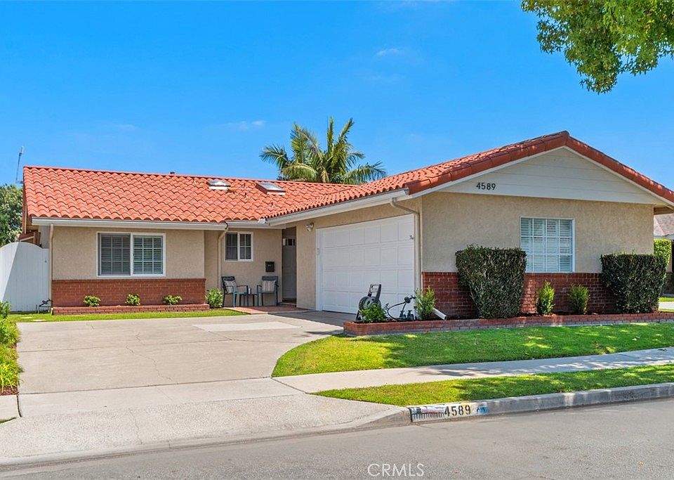 1st image of 4589 Hazelnut Ave