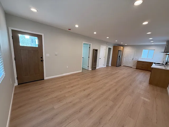 2449 Channel Dr — Photo 3