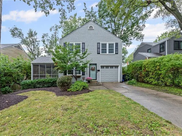 8648 Minnehaha Ln, Kansas City, MO 64114