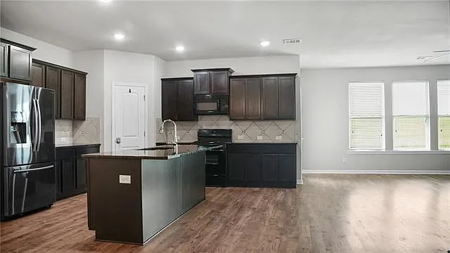 440 W Lake Dr — Photo 8