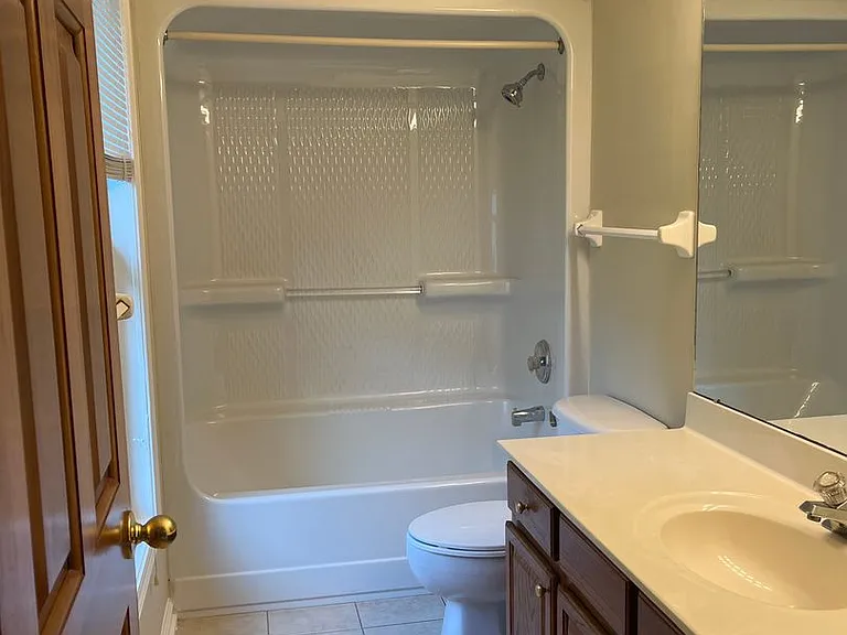 494 Radcliff Dr — Photo 10