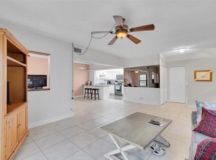 2774 S University Dr APT 10A, Davie, FL 33328