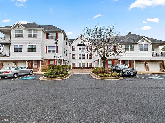 2nd image of 16 Hawk Rise Ln #204