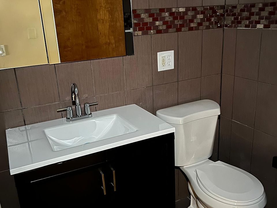 1st image of 1162 N Lasalle St #3A