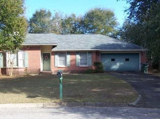 102 Circle Dr, Enterprise, AL 36330
