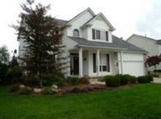 1131 Chestnut Ln, South Lyon, MI