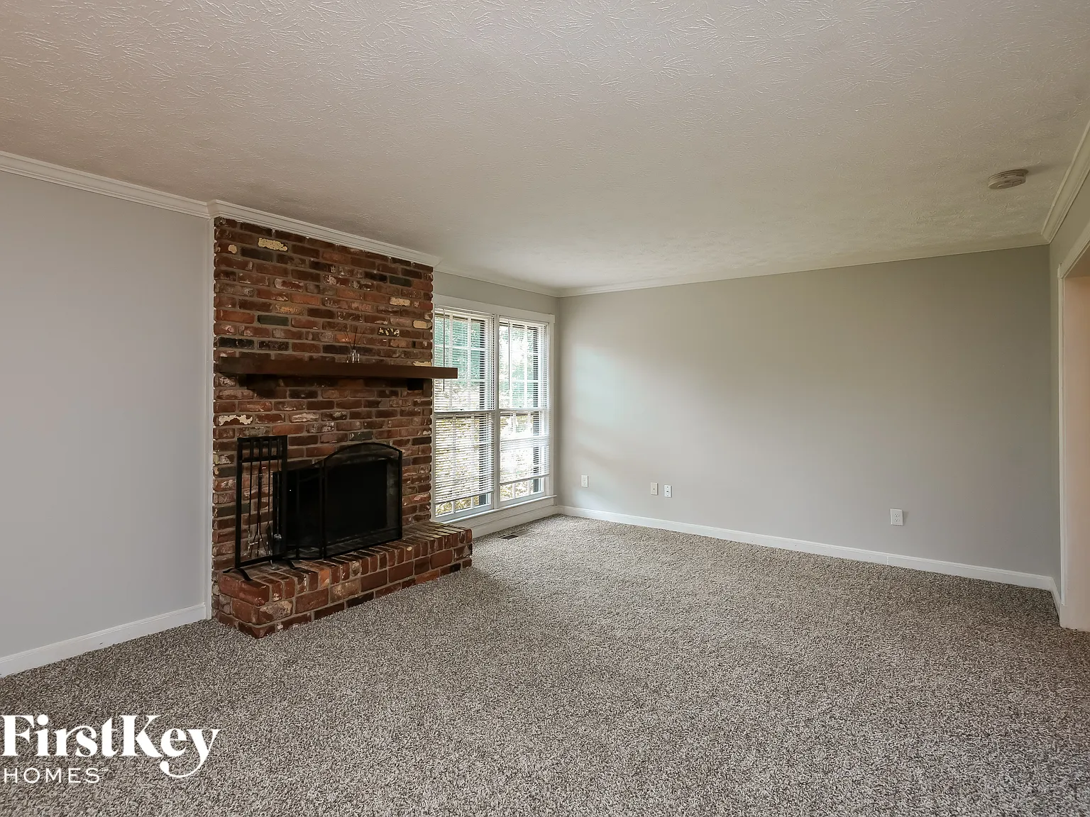 4 bed, 2.5 bath, 2230 sqft, $3,220 — Photo 2