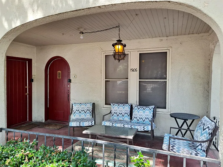 1906 San Gabriel St #1 — Photo 2