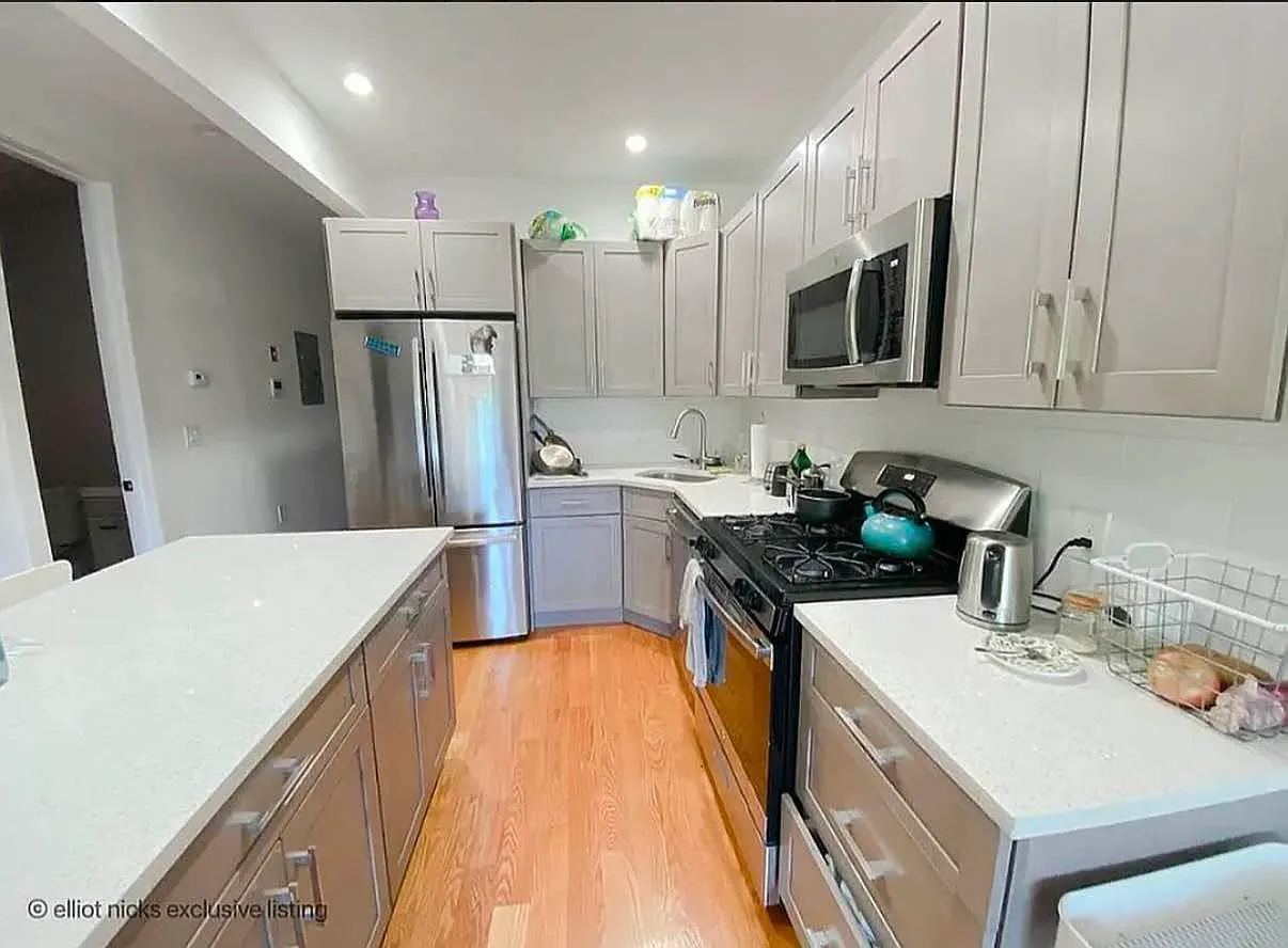 926 Lafayette Avenue — Photo 2