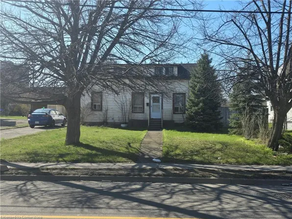 96 Beverly St, Cambridge, ON N1R 3Z7