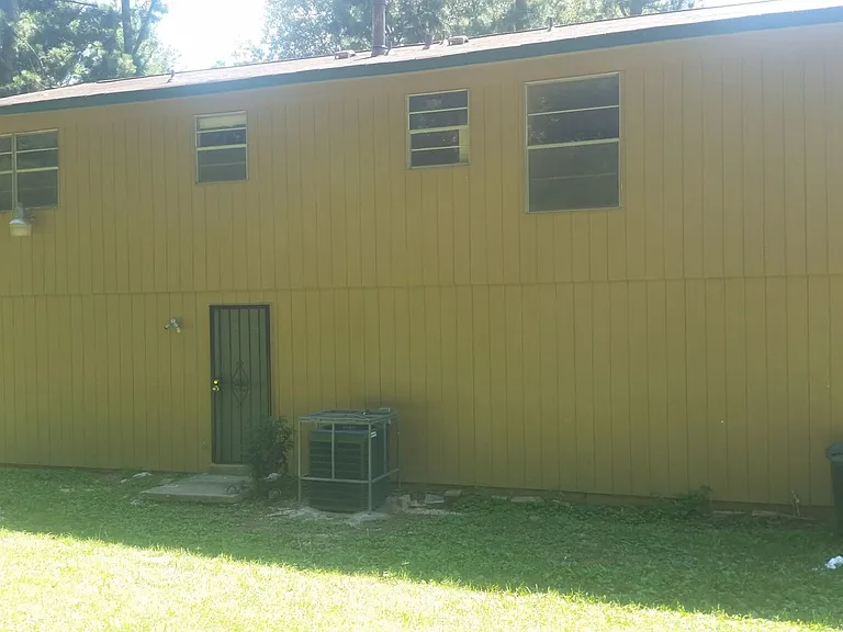 4312 Coventry Dr — Photo 3