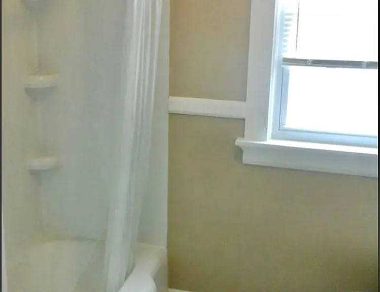 65 Roberts Street — Photo 3