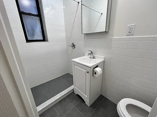 Rented by One New York Realty Inc | media 14