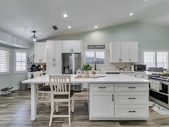 3rd image of 5109 Wildroot Rd