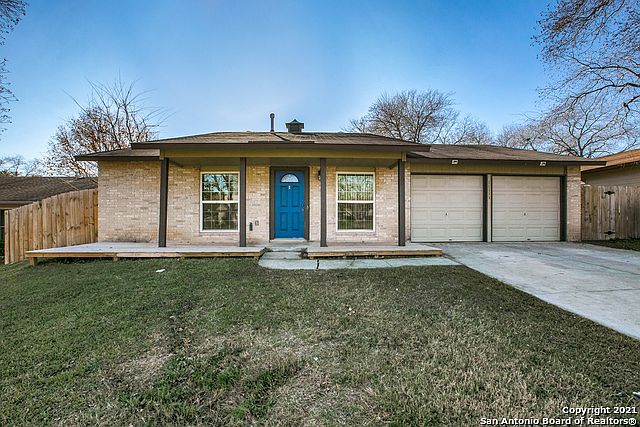 1st image of 11111 Hunter Oaks St
