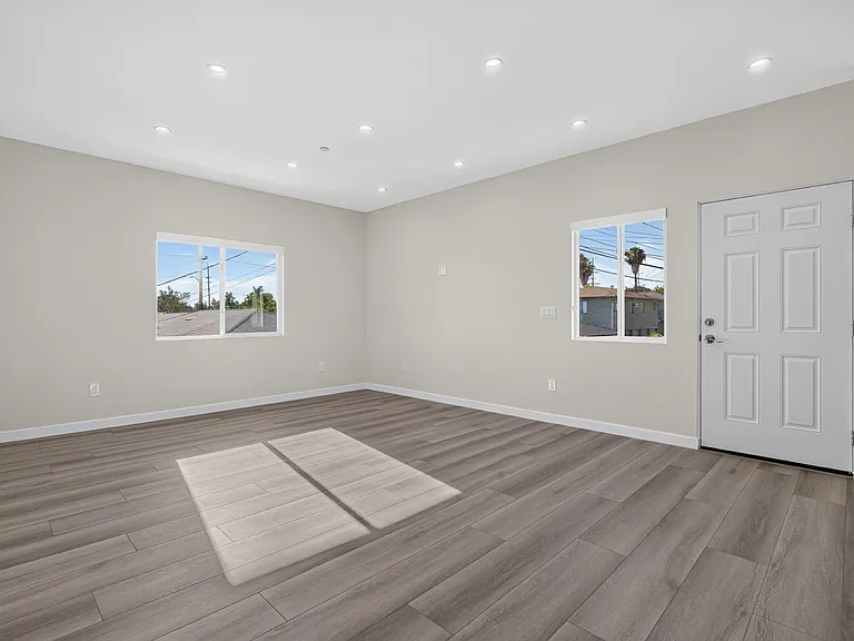 1809 N Avon St #201 — Photo 6