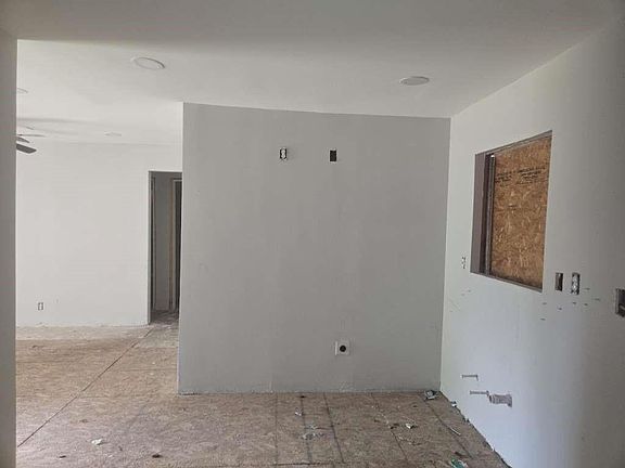 4th image of 7502 Bywood St