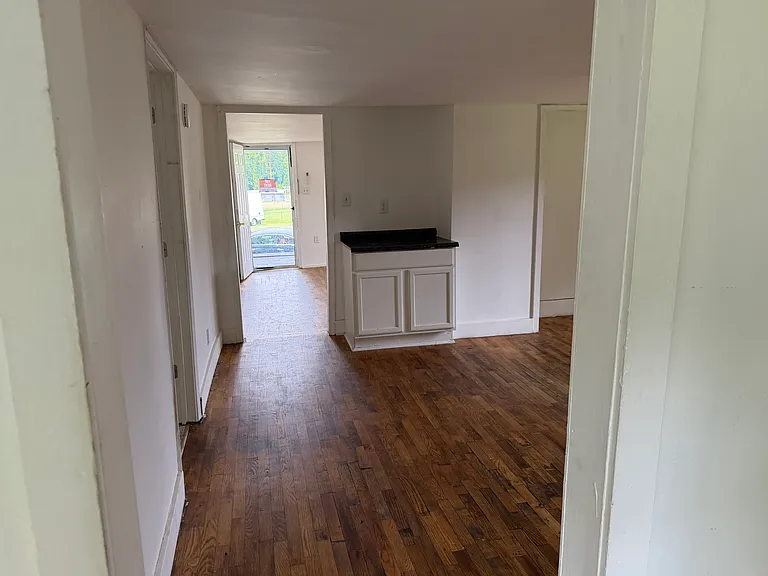636 Lee St — Photo 11
