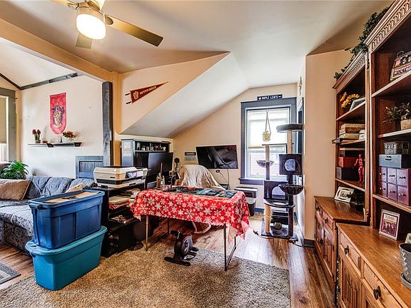 4th image of 24 Hohner Ave