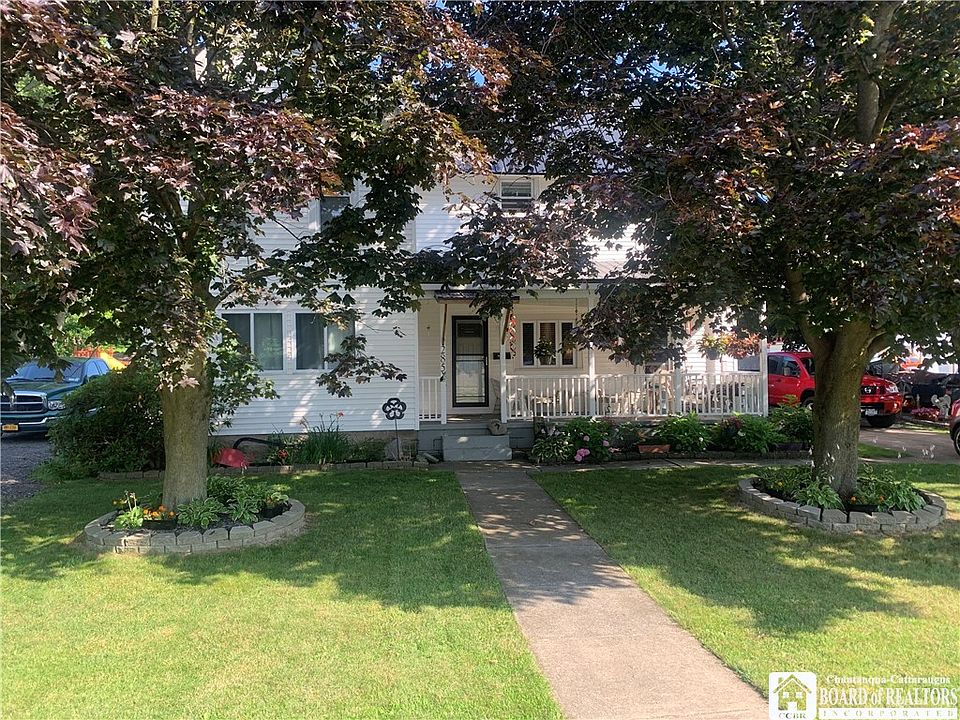 1st image of 285 W Main St