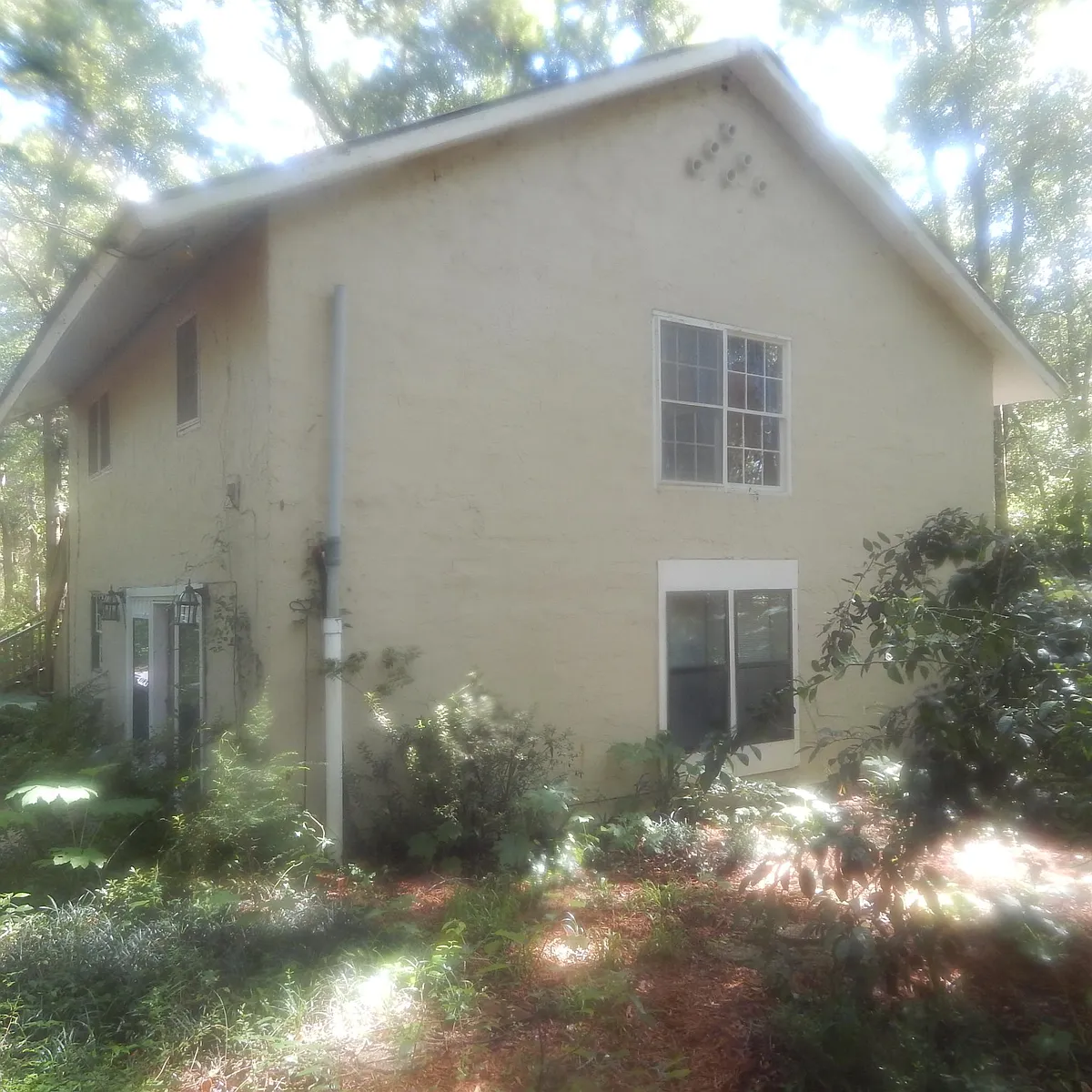 Building Photo - 12261 Clay City Rd