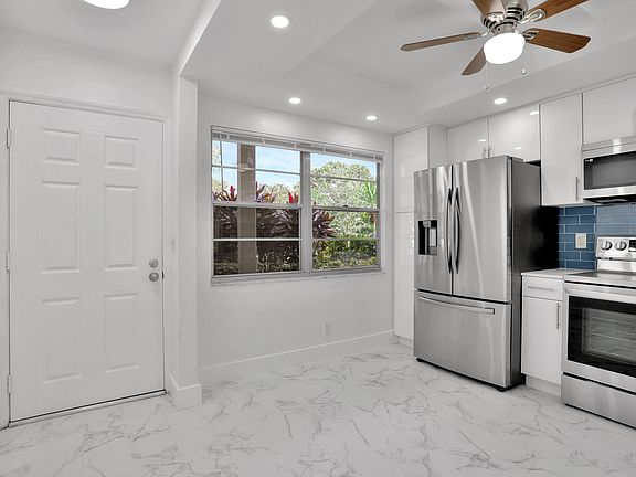 2nd image of 2503 Antigua Ter APT B1