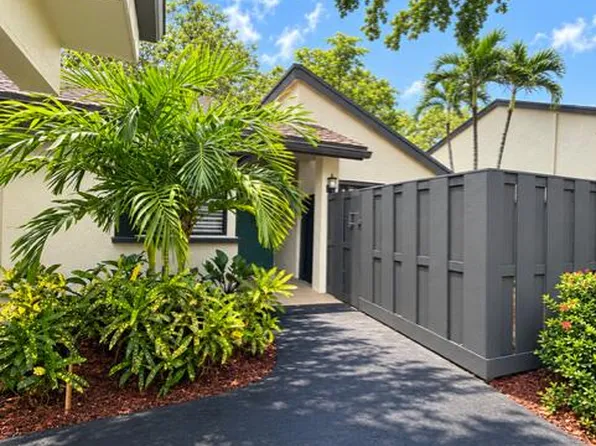 2105 Deer Creek Woodlands Way, Deerfield Beach, FL 33442