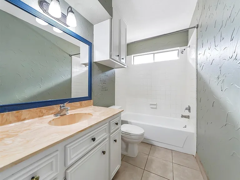 2304 Colleen Dr — Photo 13