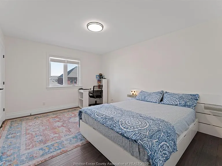 601 Holburn St — Photo 27