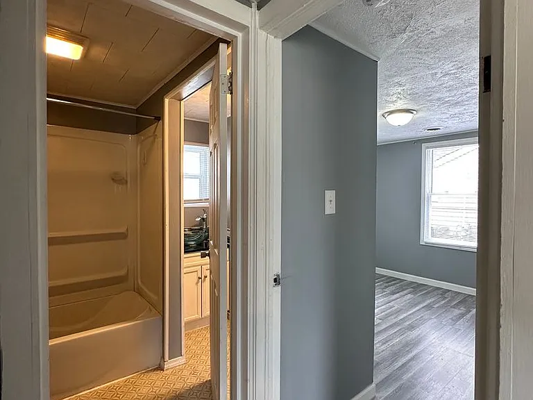 1604 S Oakdale Dr — Photo 10