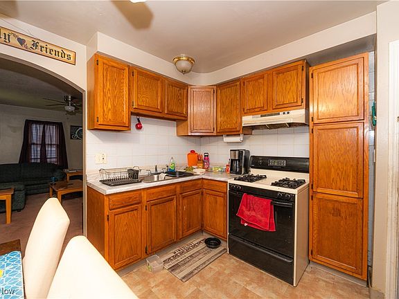 5th image of 4381 E 175th St