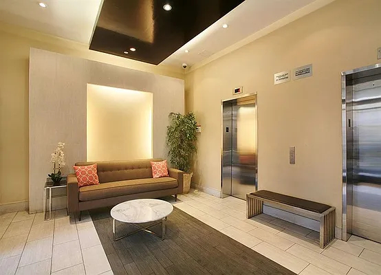 Sold by Warburg | media 18