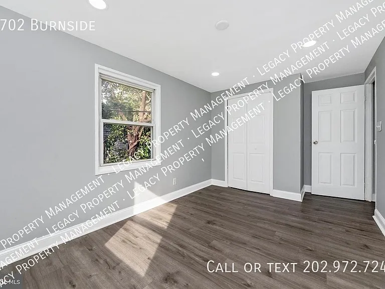 7702 Burnside Rd — Photo 9