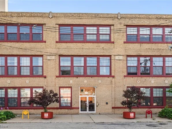 3608 Payne Ave APT 302, Cleveland, OH 44114