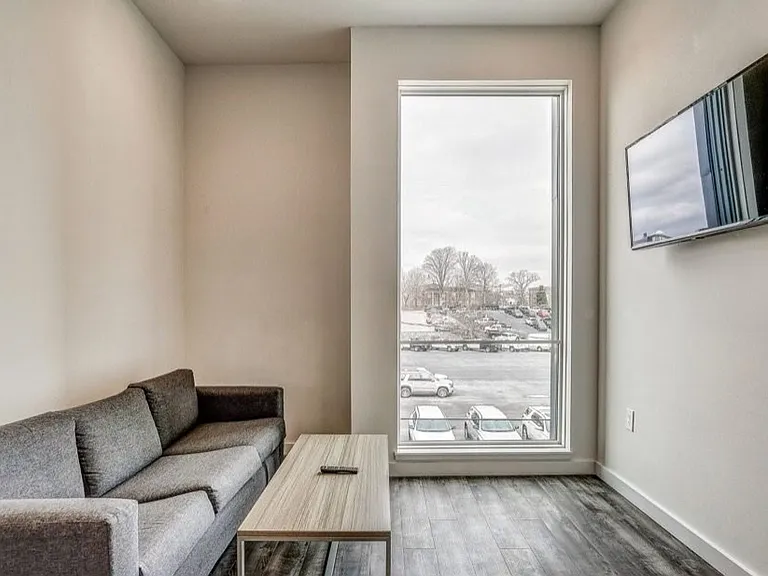 MAIN608 — Photo 14