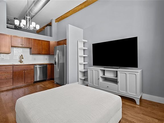 2nd image of 99 Allen St Unit 105
