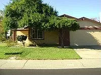618 Skylark Dr photo 1
