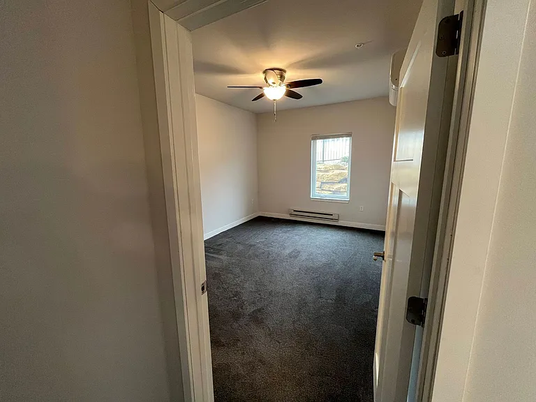 Cottage Grove Commons: Gaston — Photo 118