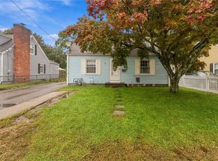 12 Deacon Ave, Warwick, RI 02886