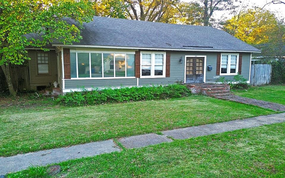 1st image of 209 N Bolivar Ave