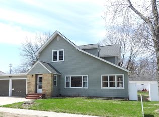 29 Oak St N, Lester Prairie, MN 55354
