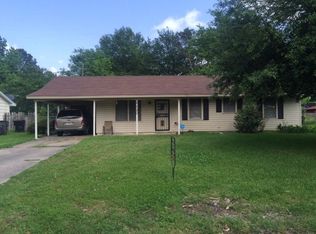1120 Lourdes St, Greenville, MS 38703
