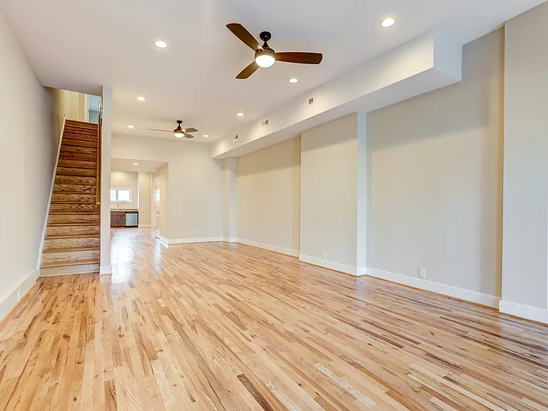 14 W Leigh St — Photo 1