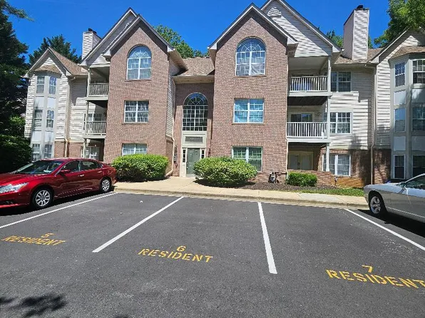 9811 Lake Pointe Ct APT 203, Upper Marlboro, MD 20774